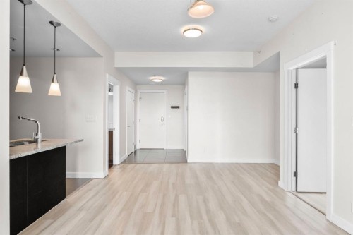 1102-788 12 Avenue Sw, Calgary, AB - Indoor Photo Showing Other Room