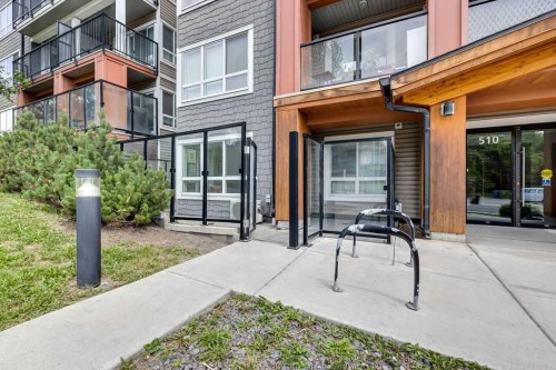 128-510 Edmonton Trail Ne, Calgary, AB - Outdoor
