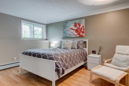 2135-70 Glamis Drive Sw, Calgary, AB - Indoor Photo Showing Bedroom
