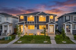 1044 West Lakeview Drive  Chestermere, AB T1X 2T3