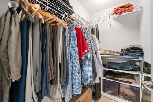 804 Wentworth Villas Sw, Calgary, AB - Indoor With Storage