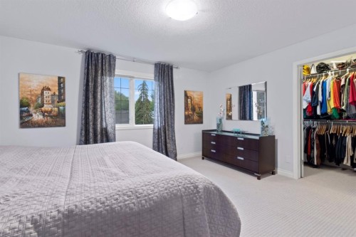 2323 5 Avenue Nw, Calgary, AB - Indoor Photo Showing Bedroom