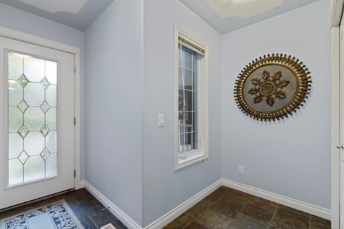 2323 5 Avenue Nw, Calgary, AB - Indoor Photo Showing Other Room