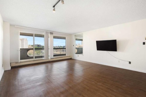 1210-221 6 Avenue Se, Calgary, AB - Indoor Photo Showing Other Room