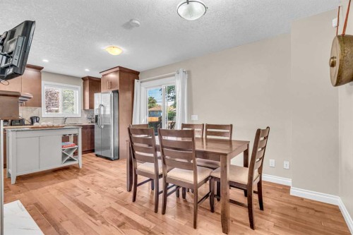 2-821 Mcdougall Road Ne, Calgary, AB - Indoor Photo Showing Dining Room