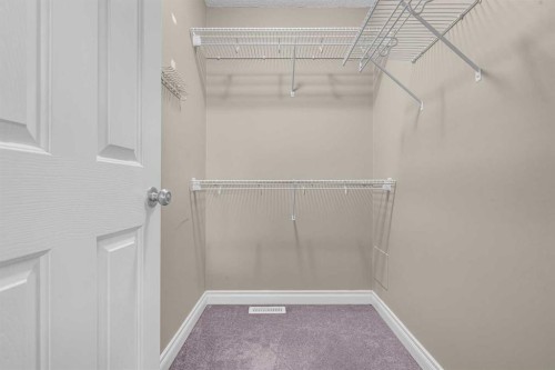 2-821 Mcdougall Road Ne, Calgary, AB - Indoor With Storage