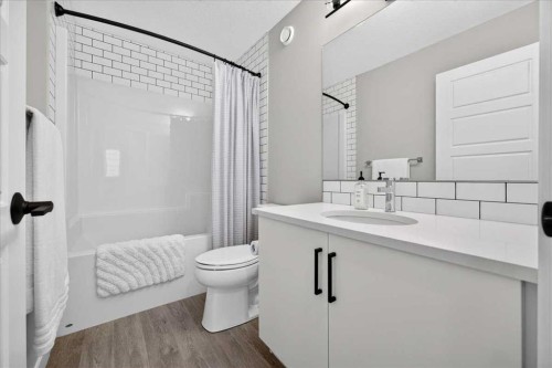 154 Masters Row Se, Calgary, AB - Indoor Photo Showing Bathroom