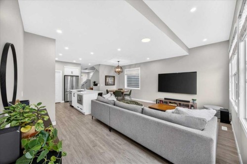 154 Masters Row Se, Calgary, AB - Indoor Photo Showing Other Room