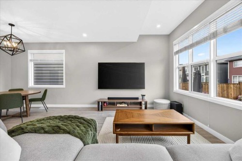 154 Masters Row Se, Calgary, AB - Indoor