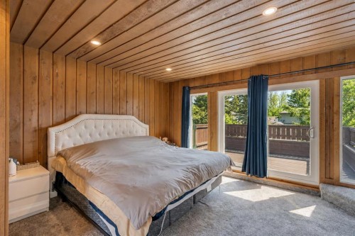 12 Oakvale Place Sw, Calgary, AB - Indoor Photo Showing Bedroom