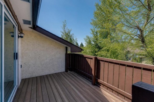 12 Oakvale Place Sw, Calgary, AB - Outdoor With Exterior