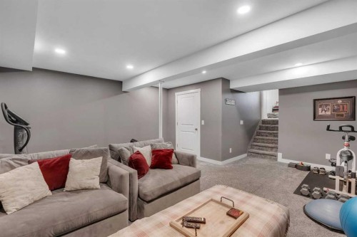 12 Oakvale Place Sw, Calgary, AB - Indoor Photo Showing Basement