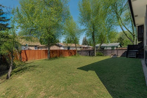 12 Oakvale Place Sw, Calgary, AB - Outdoor