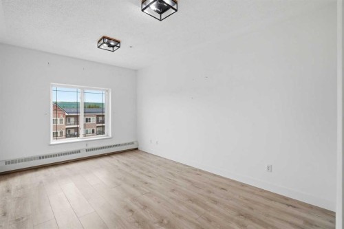 531-30 Discovery Ridge Close Sw, Calgary, AB - Indoor Photo Showing Other Room