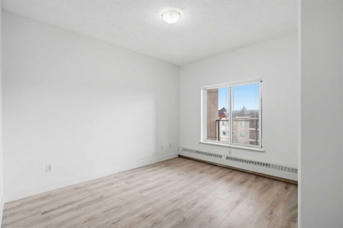 531-30 Discovery Ridge Close Sw, Calgary, AB - Indoor Photo Showing Other Room
