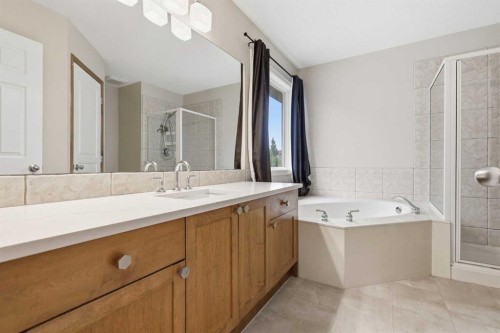 38 Chapman Close Se, Calgary, AB 