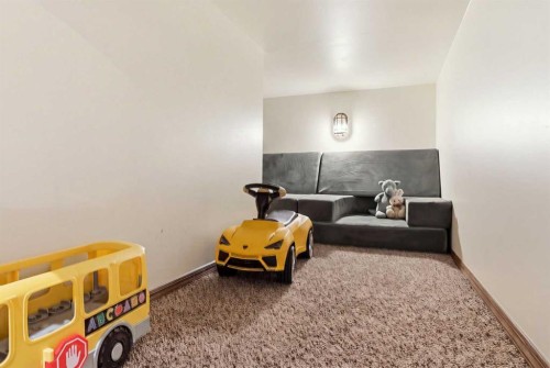 38 Chapman Close Se, Calgary, AB 