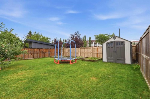 38 Chapman Close Se, Calgary, AB 