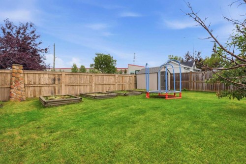38 Chapman Close Se, Calgary, AB 