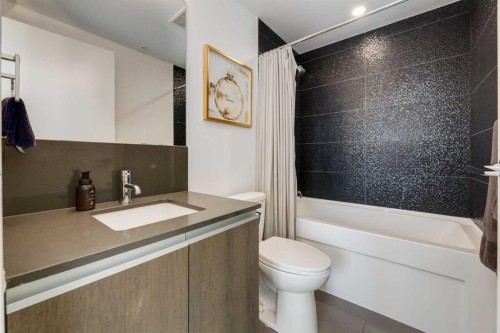 2802-1188 3 Street Se, Calgary, AB - Indoor Photo Showing Bathroom