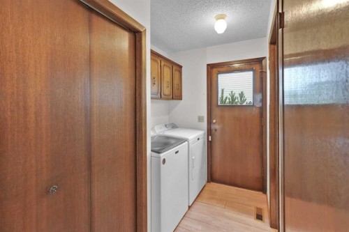 60 Beddington Drive Ne, Calgary, AB - Indoor Photo Showing Laundry Room