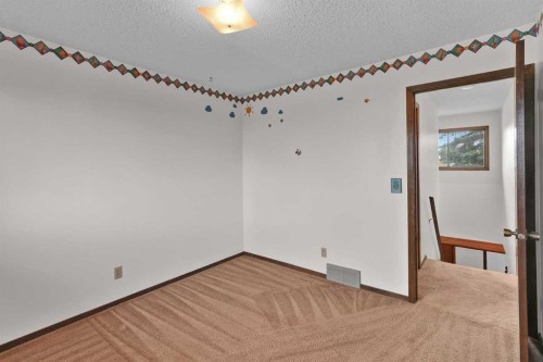 60 Beddington Drive Ne, Calgary, AB - Indoor Photo Showing Other Room