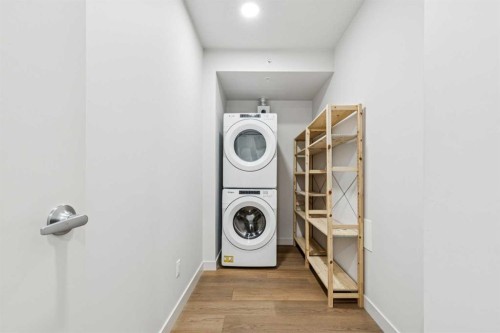 1004-1107 Gladstone Road Nw, Calgary, AB - Indoor Photo Showing Laundry Room