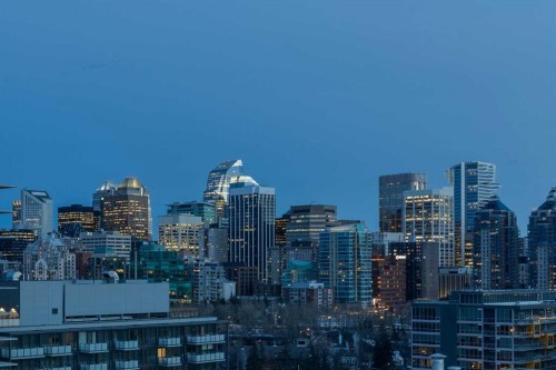 1004-1107 Gladstone Road Nw, Calgary, AB - Outdoor With Facade