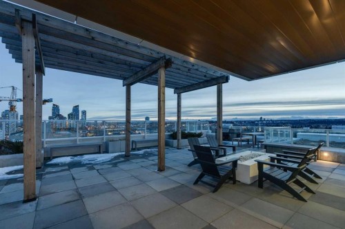 1004-1107 Gladstone Road Nw, Calgary, AB -  With View