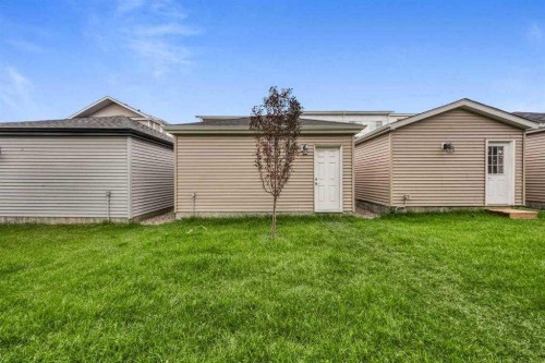 242 Carrington Gate Nw, Calgary, AB - Outdoor