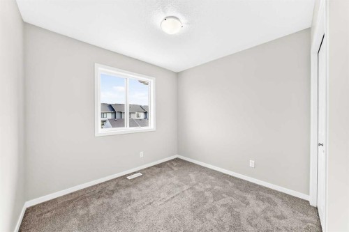 18 Willow Crescent, Okotoks, AB - Indoor Photo Showing Other Room