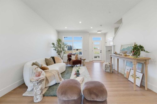 2465 Creeker Lane, Airdrie, AB - Indoor Photo Showing Living Room