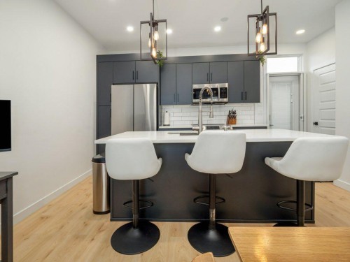 641 Blackwolf Boulevard North, Lethbridge, AB - Indoor Photo Showing Kitchen With Upgraded Kitchen