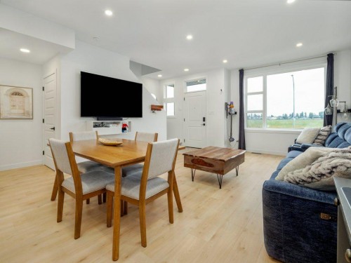 641 Blackwolf Boulevard North, Lethbridge, AB - Indoor
