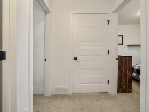 641 Blackwolf Boulevard North, Lethbridge, AB - Indoor Photo Showing Other Room