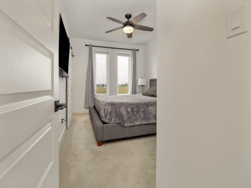 641 Blackwolf Boulevard North, Lethbridge, AB - Indoor