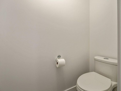 641 Blackwolf Boulevard North, Lethbridge, AB - Indoor Photo Showing Bathroom