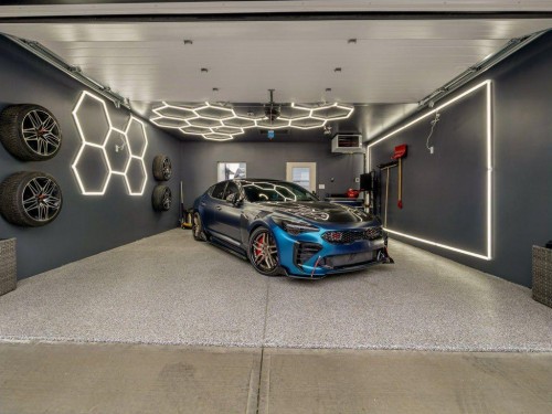 641 Blackwolf Boulevard North, Lethbridge, AB - Indoor Photo Showing Garage