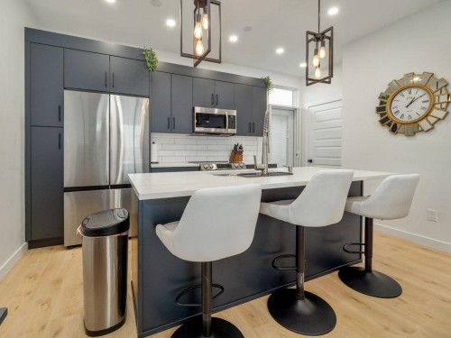641 Blackwolf Boulevard North, Lethbridge, AB - Indoor Photo Showing Kitchen With Double Sink With Upgraded Kitchen