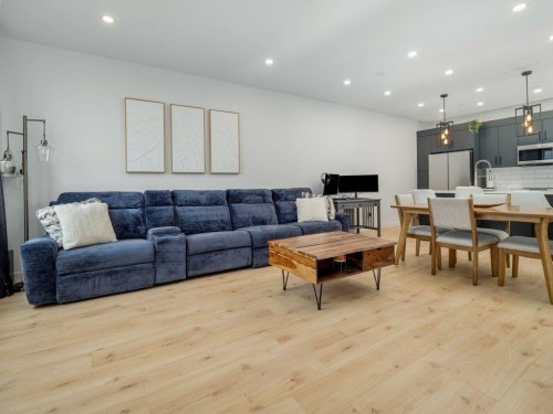 641 Blackwolf Boulevard North, Lethbridge, AB - Indoor Photo Showing Living Room