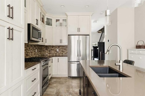 3824 Sarcee Road Sw, Calgary, AB 