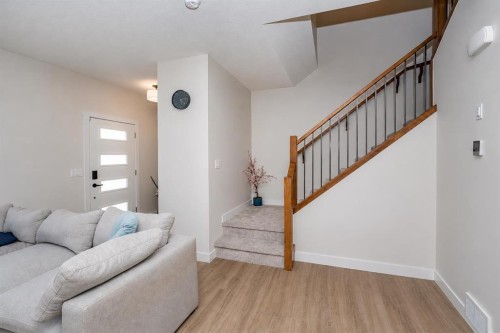 52 Lewiston Drive Ne, Calgary, AB - Indoor