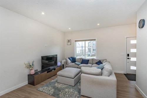 52 Lewiston Drive Ne, Calgary, AB - Indoor Photo Showing Living Room