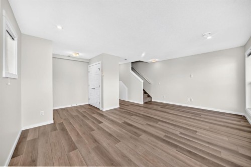 428 Cranbrook Square Se, Calgary, AB - Indoor Photo Showing Other Room