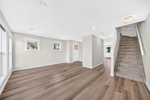 428 Cranbrook Square Se, Calgary, AB - Indoor Photo Showing Other Room