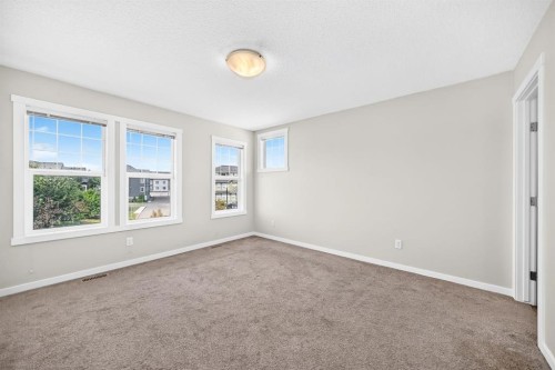 428 Cranbrook Square Se, Calgary, AB - Indoor Photo Showing Other Room