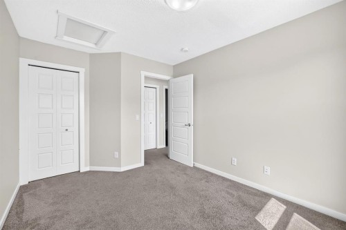 428 Cranbrook Square Se, Calgary, AB - Indoor Photo Showing Other Room