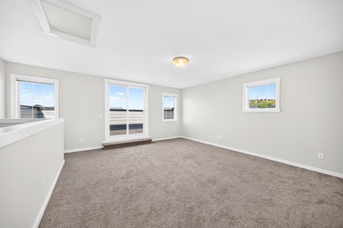 428 Cranbrook Square Se, Calgary, AB - Indoor Photo Showing Other Room