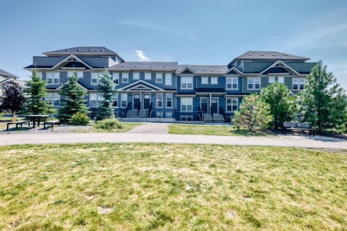 428 Cranbrook Square Se, Calgary, AB - Outdoor With Facade