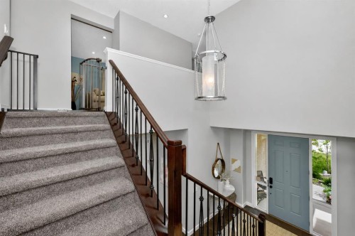 244 Mahogany Bay Se, Calgary, AB - Indoor Photo Showing Other Room